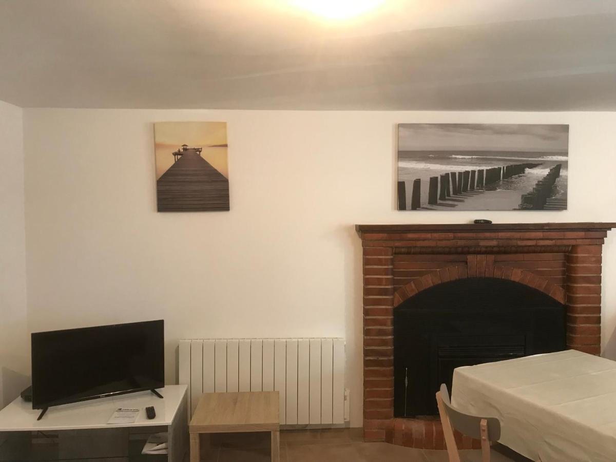 Hebergements Situes A 6 Kms Du Mont Saint Michel Tanis المظهر الخارجي الصورة
